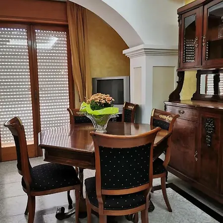 Uniko House بالمي